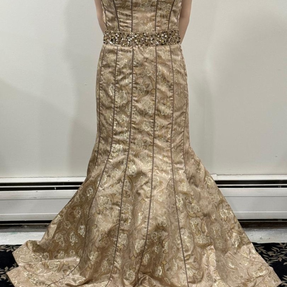 Gorgeous Couture Gown - Mother of the Bride - Size 0 (zero)